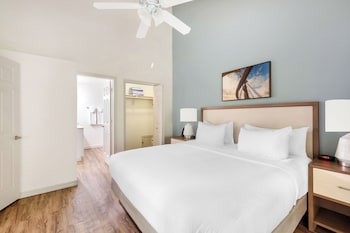 Condo, 2 Bedrooms, Kitchen