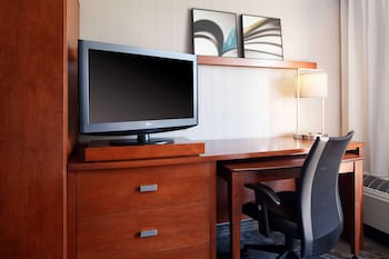 Room, 2 Queen Beds, Accessible (Hearing)
