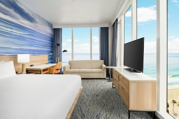 Room, 1 King Bed with Sofa bed, Ocean View (Windows on 2 Sides)