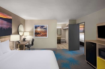 Suite, Multiple Beds, Non Smoking (One Bedroom)