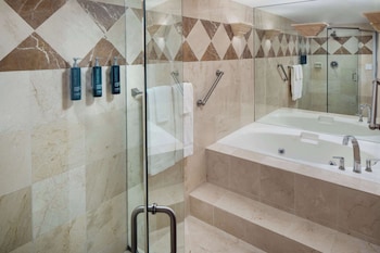 Suite, 1 King Bed