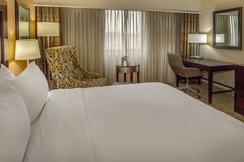 Standard Room, 1 King Bed