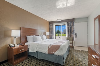 Standard Room, 1 King Bed, Non Smoking