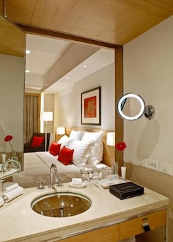 Premier Room