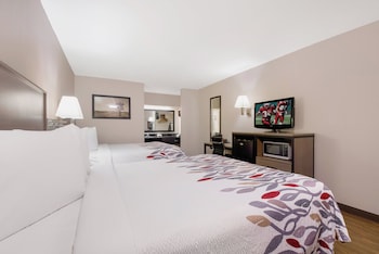 Deluxe Room, 2 Queen Beds (Smoke Free)