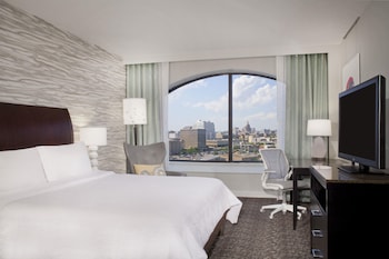 Suite, 1 Bedroom, Accessible (Mobility, Roll-in Shower)