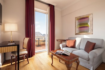 Suite, Balcony