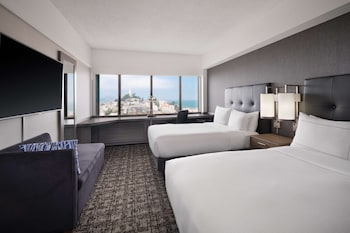 Deluxe Room, 2 Double Beds, Bay View