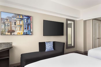 Deluxe Room, 2 Double Beds, Bay View
