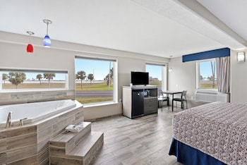 Honeymoon Suite, 1 King Bed, Non Smoking