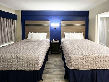 Standard Room, 2 Queen Beds, Non Smoking, Kitchenette