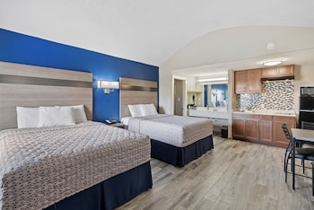Standard Room, 2 Queen Beds, Kitchenette, Ground Floor