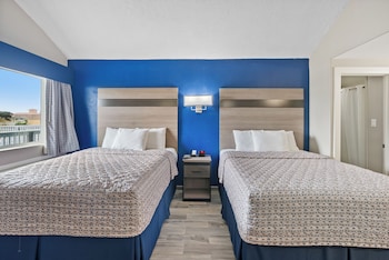 Standard Room, 2 Queen Beds, Kitchenette, Ground Floor