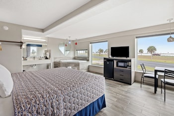 Honeymoon Suite, 1 King Bed, Non Smoking