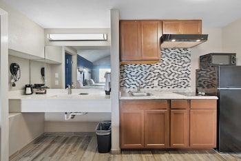 Standard Room, 2 Queen Beds, Kitchenette, Ground Floor