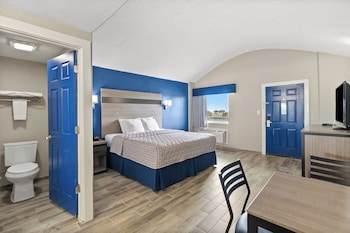 Standard Room, 1 King Bed, Non Smoking, Ocean View