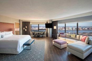 Studio Suite, 1 King Bed with Sofa bed, River View