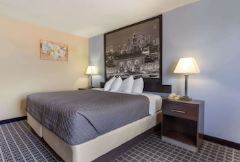 Deluxe Room, 1 King Bed, Non Smoking