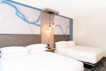 Room, 2 Queen Beds (Mobility Accessible, Tub)