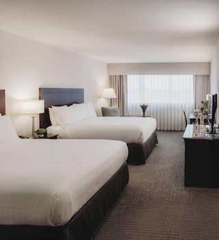 Room, 2 Queen Beds, Mobility Accessible