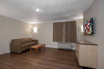Suite, 2 Queen Beds, Non Smoking, Jetted Tub