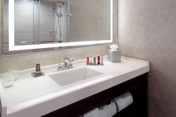Room, 2 Double Beds (Mobility Accessible, Tub)