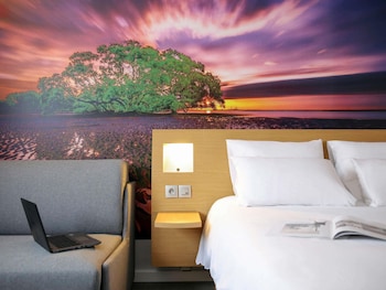 Classic Room, Multiple Beds (1 Double bed and 1 Single bed)