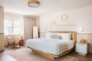 Premier Room, 1 King Bed