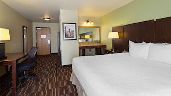 Standard Room, 1 King Bed, Accessible, Non Smoking