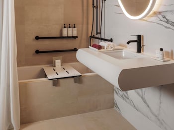 City View Accessible King Suite