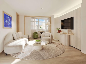 Partial Ocean View King Suite