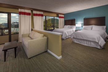 Junior Suite, Multiple Beds, Mountain View