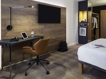 Business Room, 1 Queen Bed