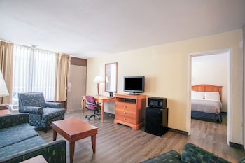 Family Suite, 1 King Bed with Sofa bed, Smoking