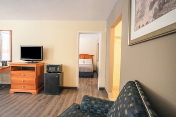 Family Suite, 1 King Bed with Sofa bed, Smoking