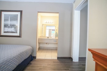 Family Room, Multiple Beds, Non Smoking