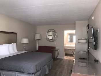 Premium King Bed Smoking