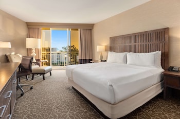 Room, 1 King Bed, Accessible (Hearing)