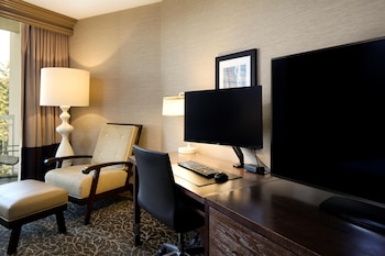 Room, 1 King Bed, Balcony