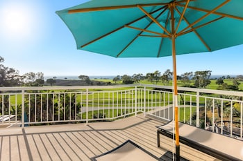 Room, 1 King Bed, Balcony (Coastal Golf Terrace View)