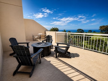 Room, 1 King Bed, Balcony (Coastal Golf Terrace View)