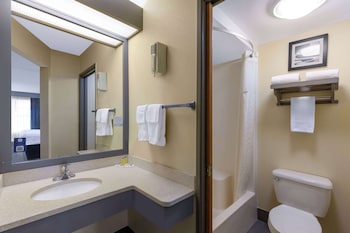 Suite, 1 King Bed, Non Smoking