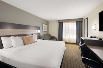 Suite, 1 King Bed, Non Smoking