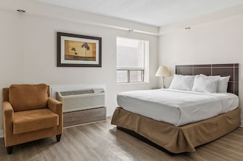 Studio Suite with Kitchenette, 1 Queen Bed, Non Smoking