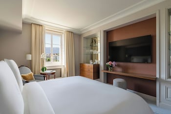 Premier Room, 1 King Bed