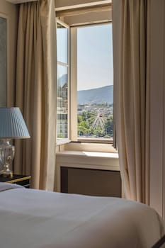 Four Seasons, Room, 1 King Bed