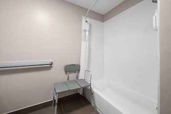 Room, 1 King Bed, Accessible