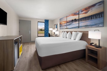 Room, 1 King Bed, Non Smoking