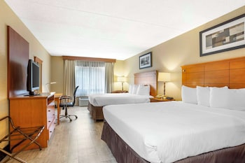 Standard Room, 2 Queen Beds, Non Smoking