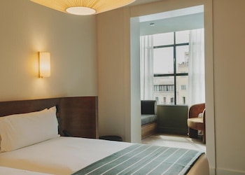 Family Quadruple Room (Quadruple for 3)
